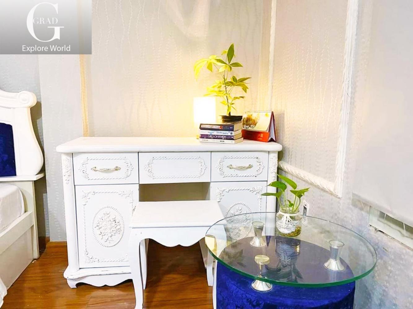 Grad Crowne - Bui Vien Khách sạn 3*