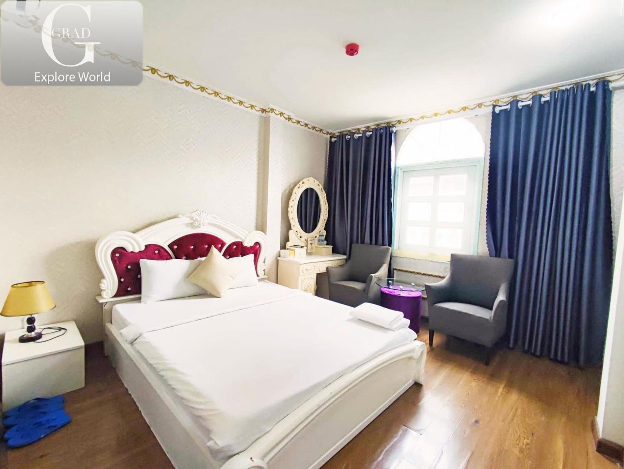 Khách sạn Grad Crowne - Bui Vien 3*