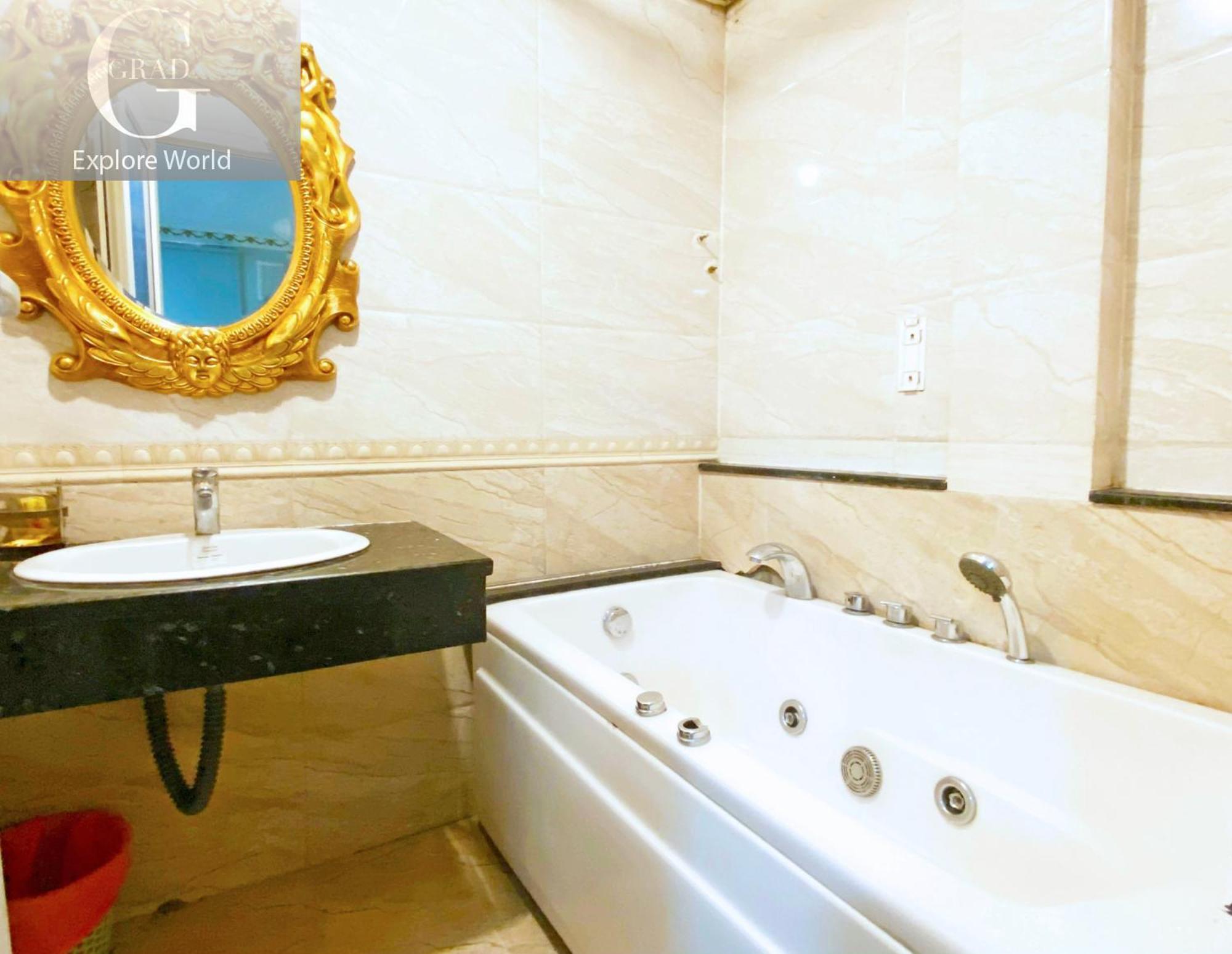 Hotel Grad Crowne - Bui Vien