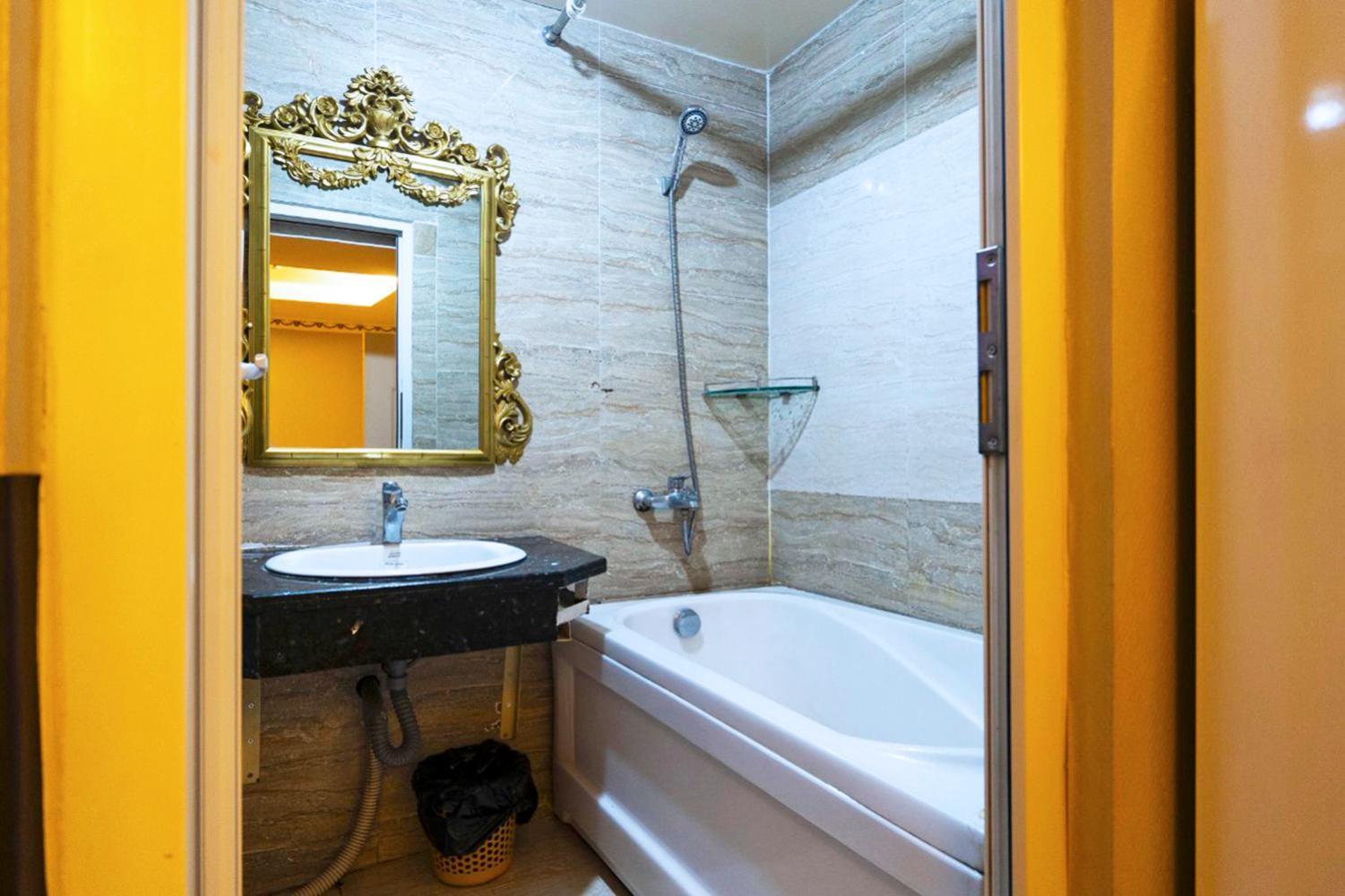 Grad Crowne - Bui Vien Ho Chi Minh City